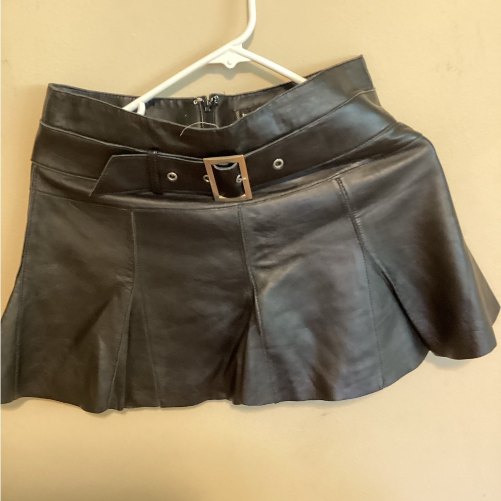 Leather skirt with belt